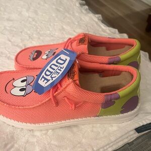 Hey Dude shoes size 9